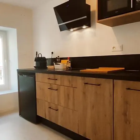 La Douce Angevine - La Perruche - Proche Centre